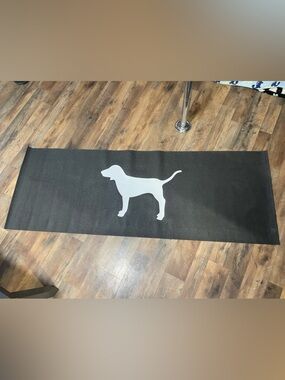 Rare Victoria’s Secret Pink Dog Black Yoga Mat With Velcro Strap